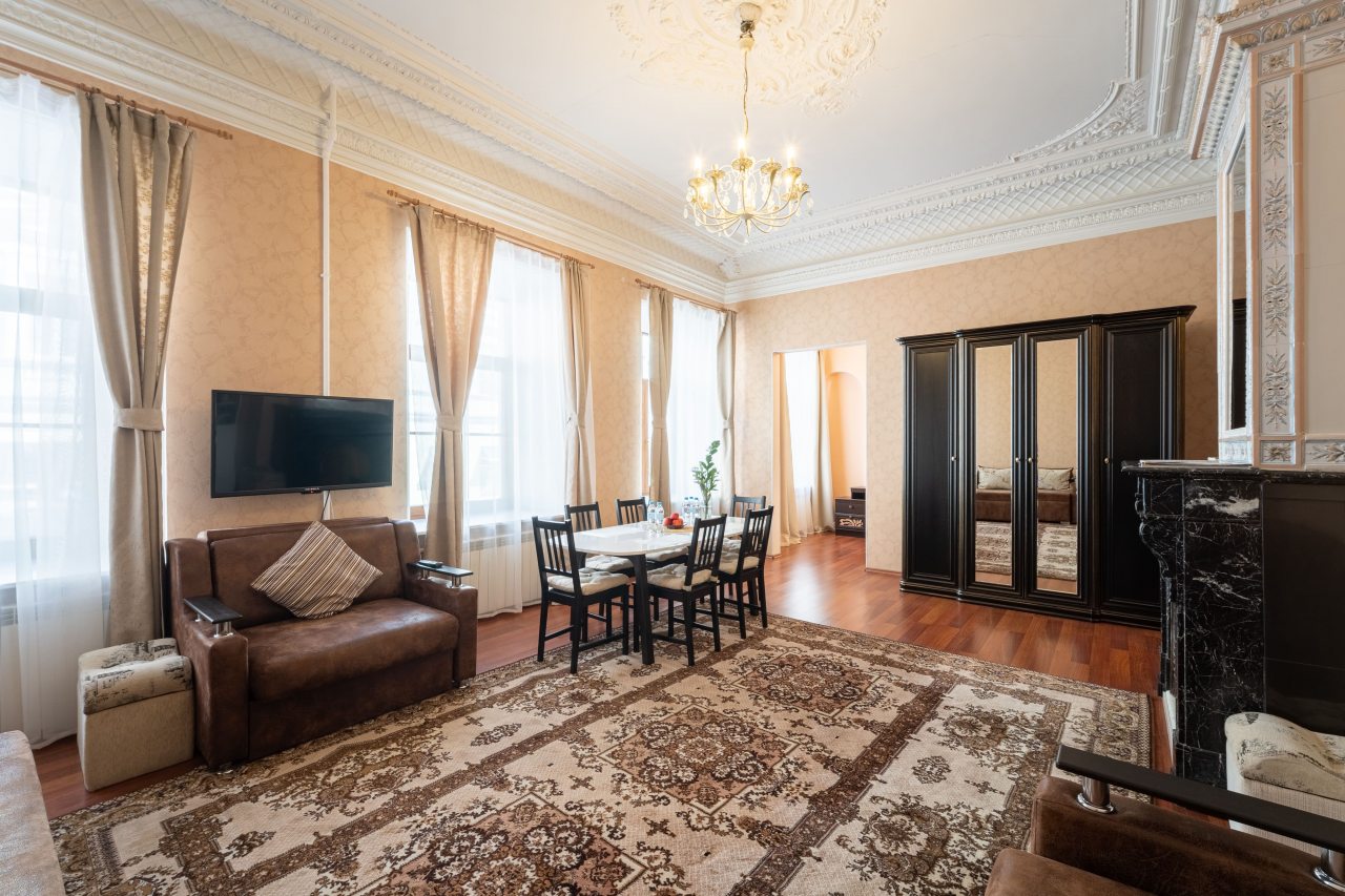 Апартаменты (У Дворцовой площади с камином), Гостевой дом A1 Rooms