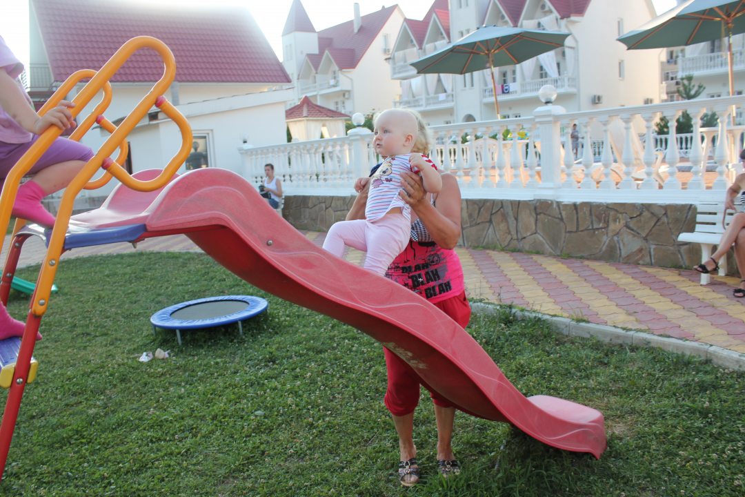 Детская игровая площадка, Отель ВЕЯ