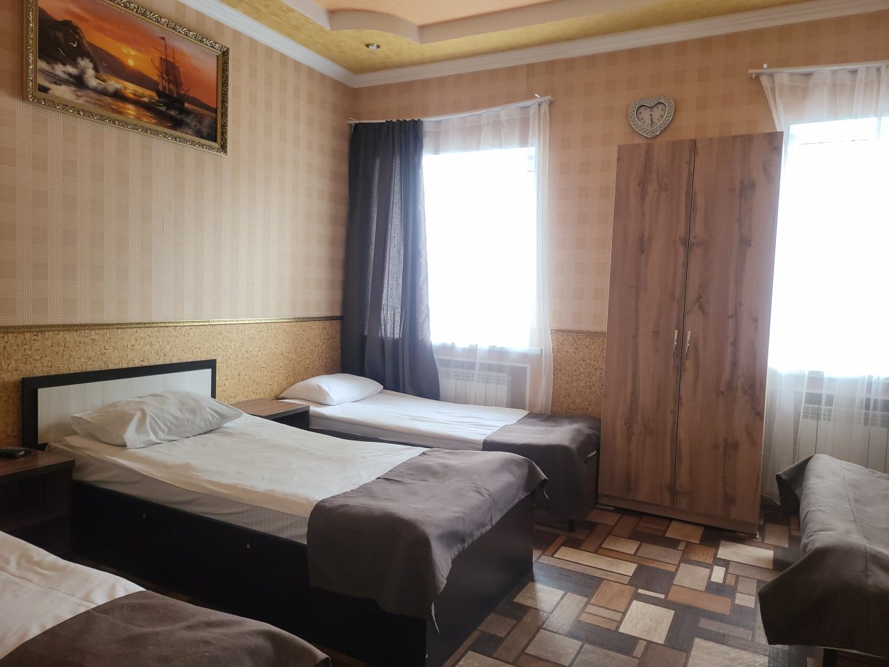 Семейный, Гостиница Арс