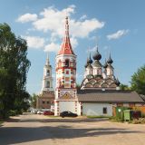 Дом Бальзаминова. Лазаревская церковь.