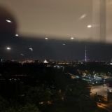 Вид из окна в ночное время