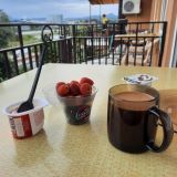 Завтрак на балконе гостевого дома