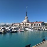 Адлер, фото отдыхающего в ноябре