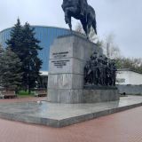 Памятник М.И.Кутузову и Бородинская Панорама