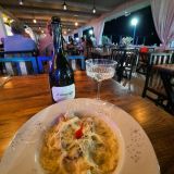 Адлер, фото отдыхающего в октябре