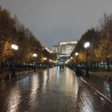Москва, фото отдыхающего в октябре