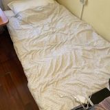 Матрасы и белье старые