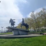 Новороссийск, фото отдыхающего в апреле