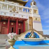 Элиста, фото отдыхающего в мае