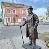 Углич, фото отдыхающего в мае