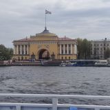 Финский залив, фото отдыхающего в мае