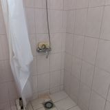 Даже нет элементарно полочки