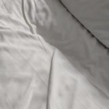 Дыру в матрасе прям не скрыть