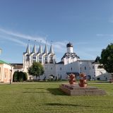 Тихвин, фото отдыхающего в июле