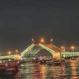Санкт-Петербург, фото отдыхающего в августе