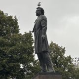 Санкт-Петербург, фото отдыхающего в августе