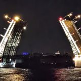 Санкт-Петербург, фото отдыхающего в сентябре