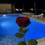 Новомихайловский, фото отдыхающего в сентябре