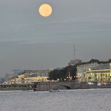 Санкт-Петербург, фото отдыхающего в октябре