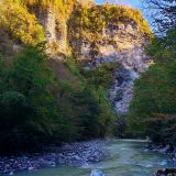 Сочинский район, фото отдыхающего в октябре