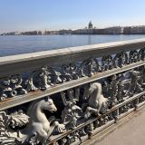 Санкт-Петербург, фото отдыхающего в марте