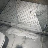Вода маленько подтекала