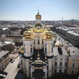 Балтийское море, фото отдыхающего в апреле