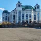 Река Волга, фото отдыхающего в апреле