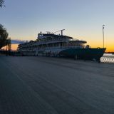 Река Волга, фото отдыхающего в апреле