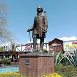 Сочи, фото отдыхающего в апреле