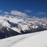 Домбай, фото отдыхающего в мае