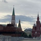 Москва, фото отдыхающего в мае