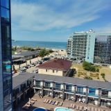 Черное море, фото отдыхающего в июне
