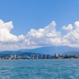 Адлер, фото отдыхающего в июле
