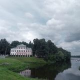 Углич, фото отдыхающего в июле