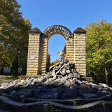 Кавказ, фото отдыхающего в октябре